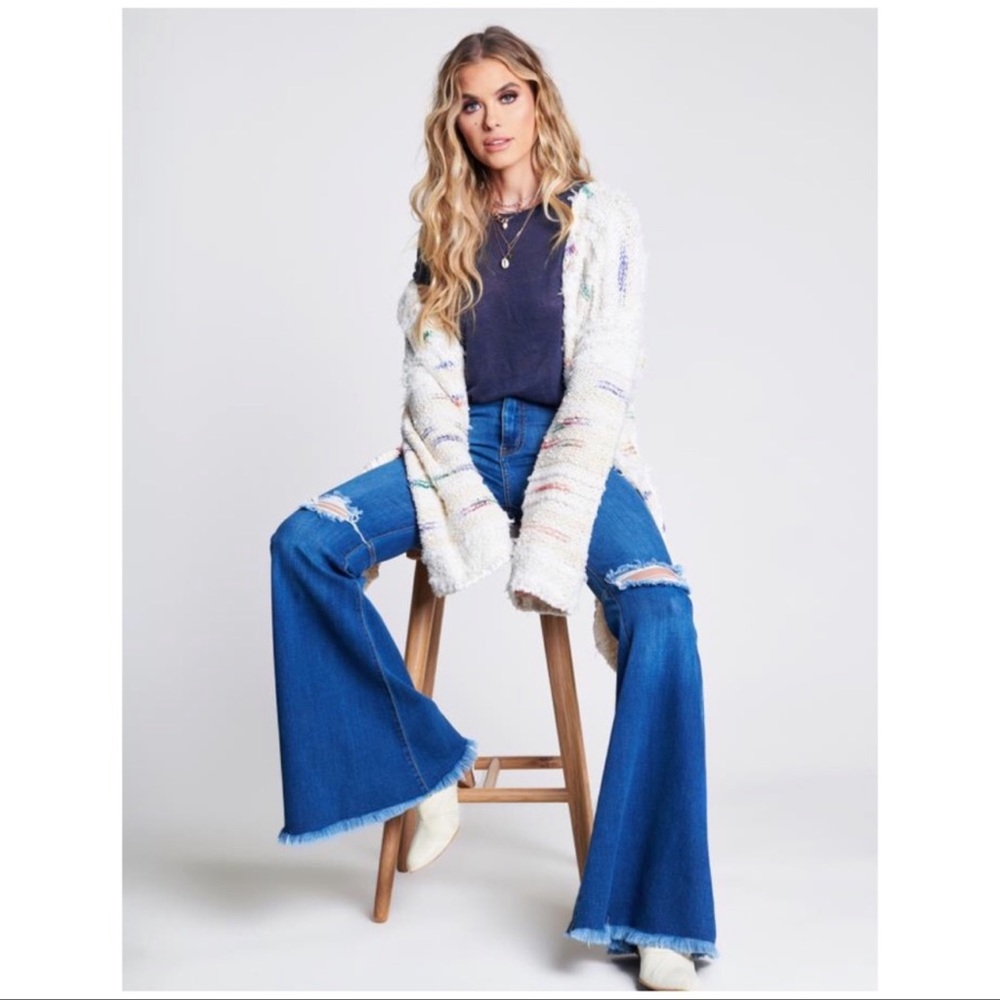 ✨LAST ONE✨Absolutely Fabulous flared Bell bottom jeans - Picture 8 of 8